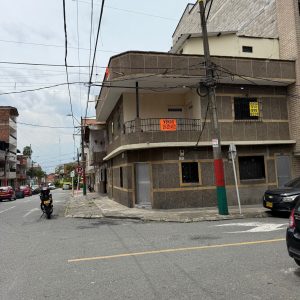 Casa Esquinera en itagui