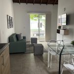 Comedor independiente de apartamento amoblado en Laureles, Avenida San Juan