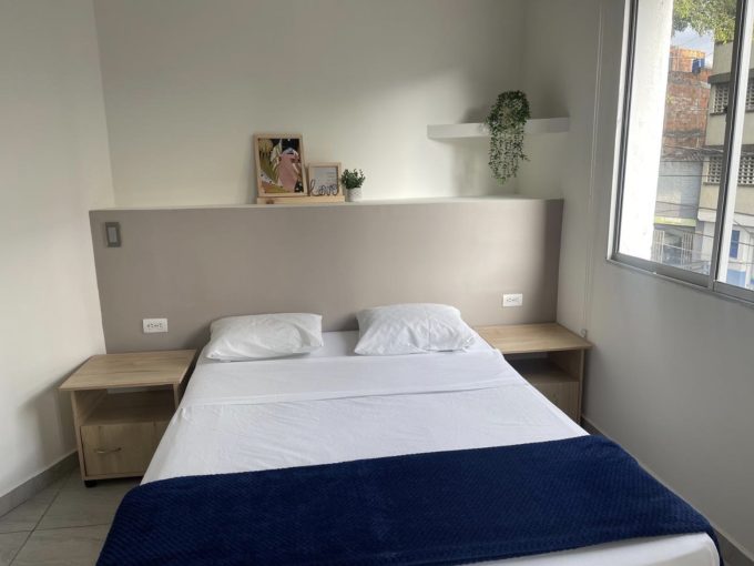 laureles-san-juan.webpHabitación de apartamento amoblado en Laureles, Avenida San Juan